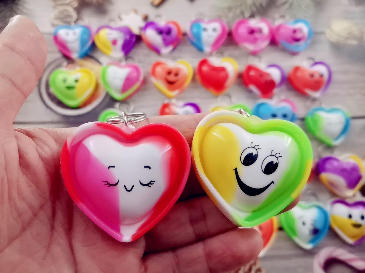 20 Pack Reversible Heart Fidget Keychains for Adults Kids