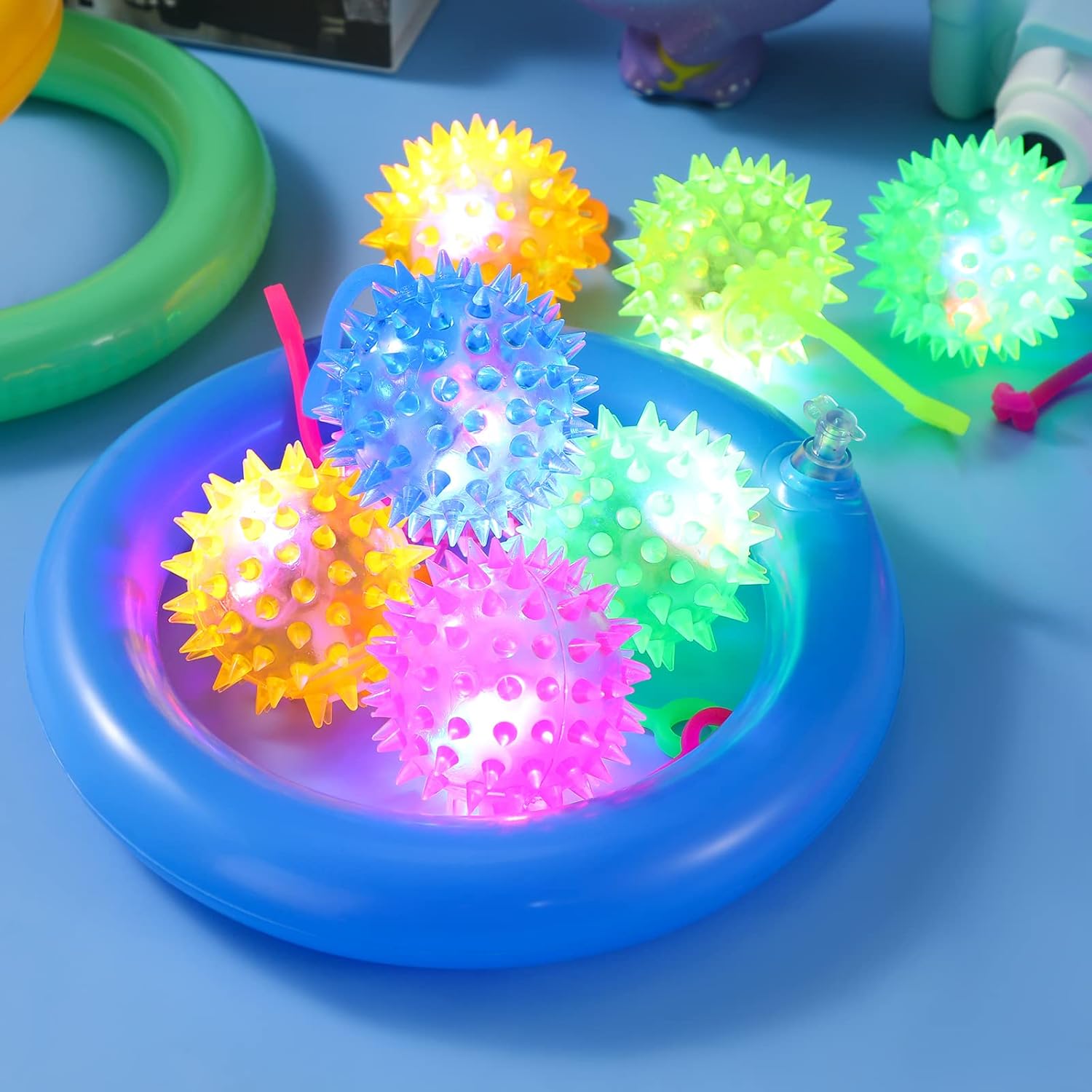 Sotiff 100 Pcs LED Flashing Squeaky Bouncy Balls