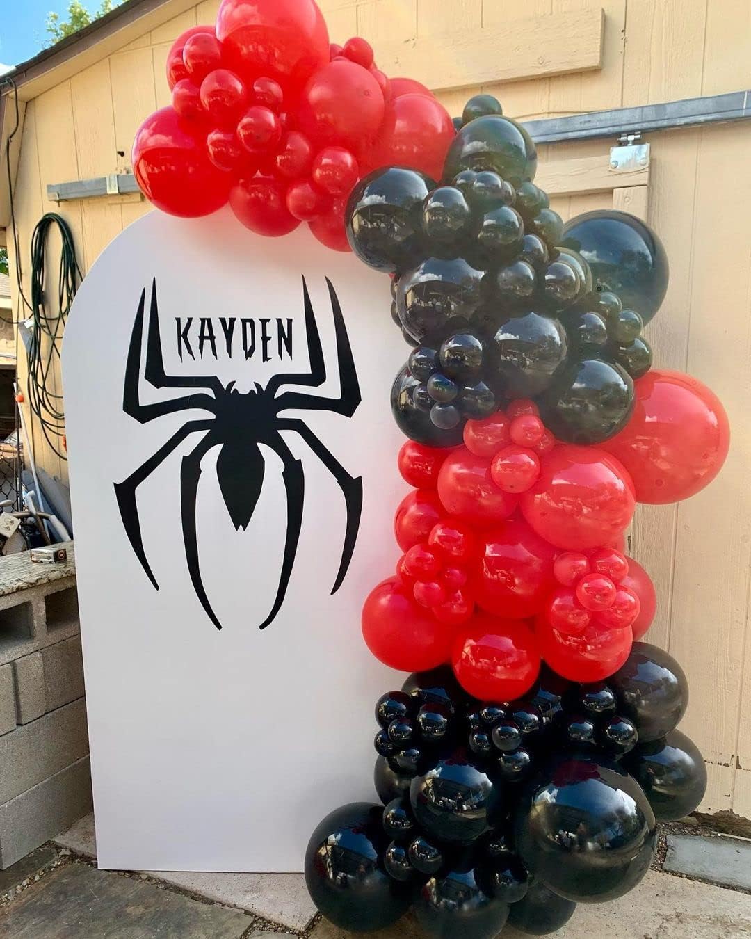 Bezente Black and Red Balloons Garland Kit 100Pcs