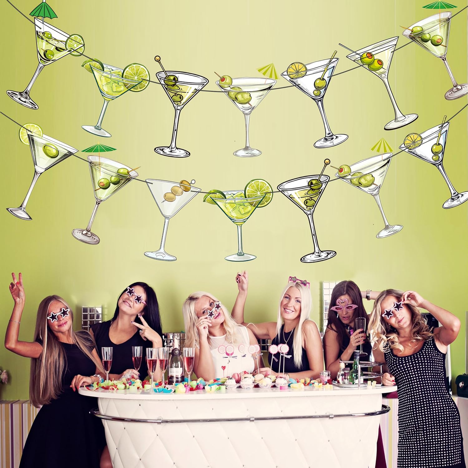 Martini Party Banners 2pcs Cocktail Cup Decorations